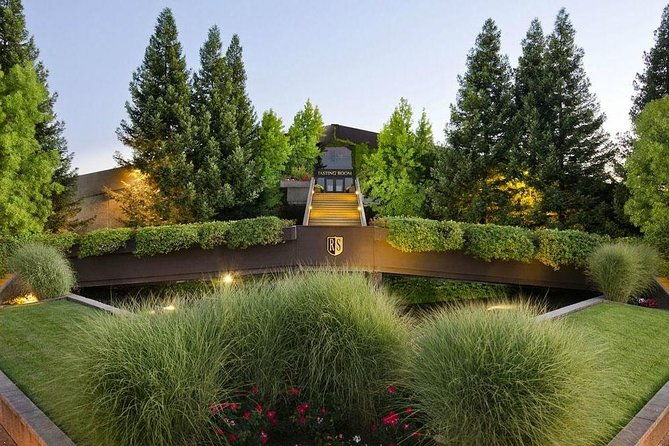 napa-sonoma-8hr-private-wine-tour-custom-concierge-xl-suv