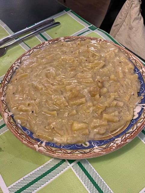 naples-authentic-family-home-lunch-with-music-show-spanish-quarters-tour