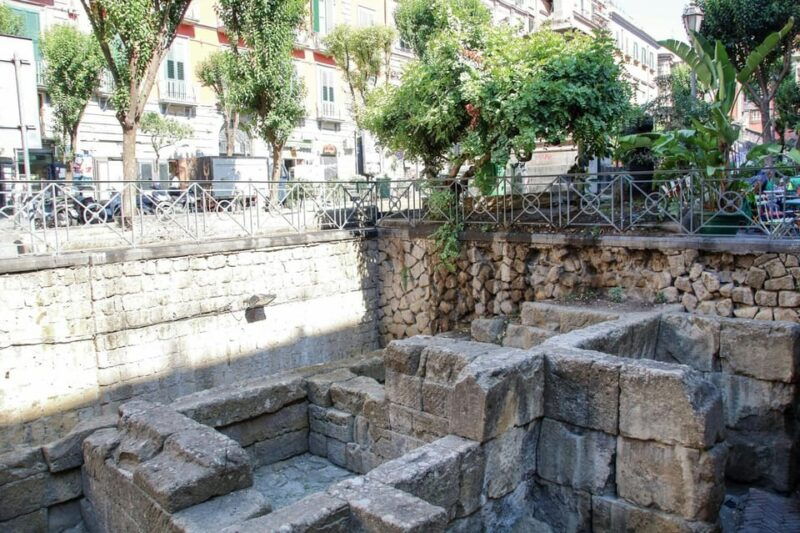 naples-behind-the-scene-walking-guided-tour