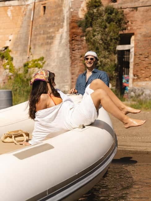 Naples: Boat tour of the Gulf of Naples and the ancient Villa Volpicelli. - Practical Details and Experience Quality