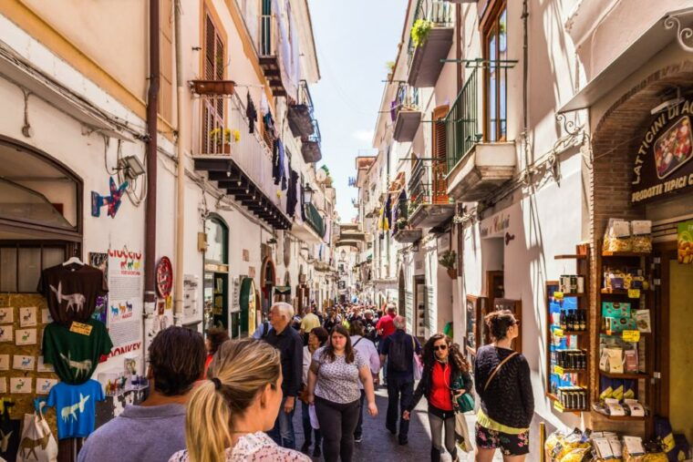 naples-boat-tour-to-positano-amalfi-and-ravello