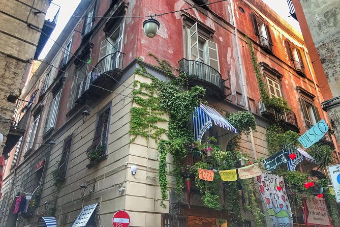 naples-by-night-guided-food-tour-with-wine-tasting