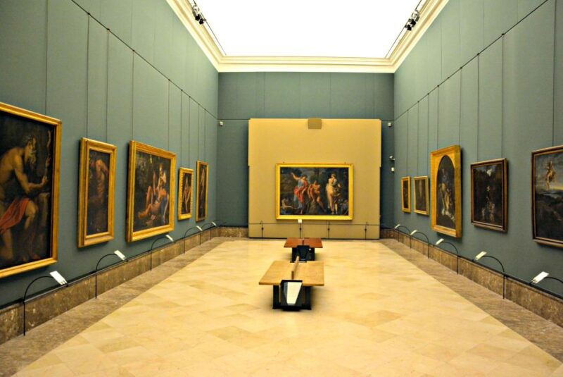 naples-capodimonte-museum-small-group-tour