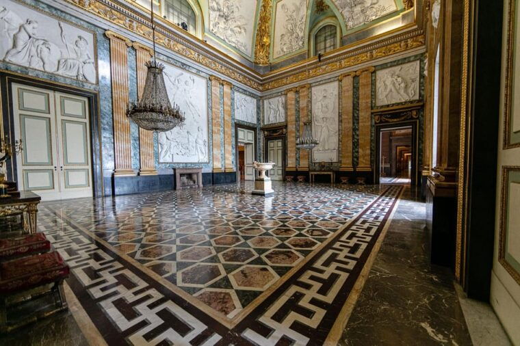 naples-caserta-royal-palace-guided-tour-with-transfers