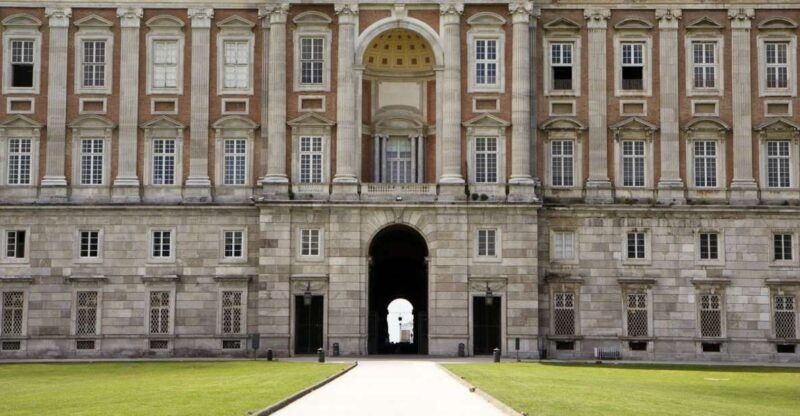 naples-caserta-royal-palace-historic-center-day-trip