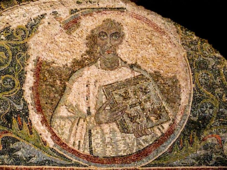 naples-catacombs-of-san-gennaro-entry-ticket-guided-tour