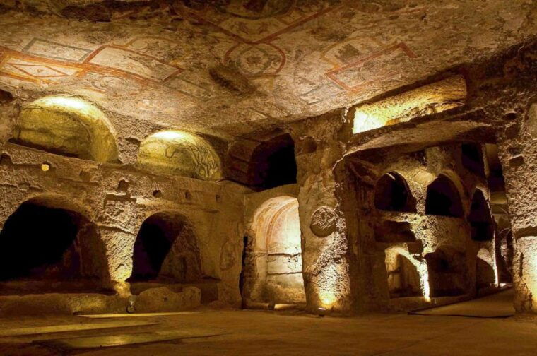 naples-catacombs-of-san-gennaro-entry-ticket-guided-tour
