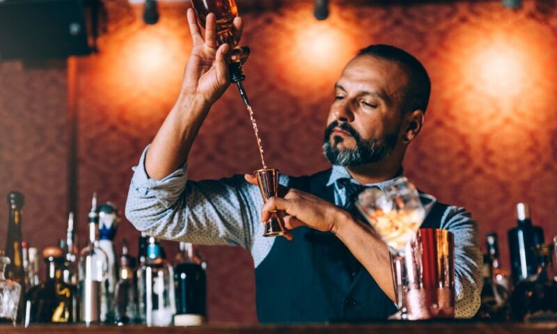 naples-cocktail-tutorial-with-local-flavors