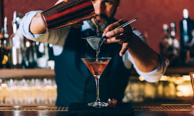 naples-cocktail-tutorial-with-local-flavors