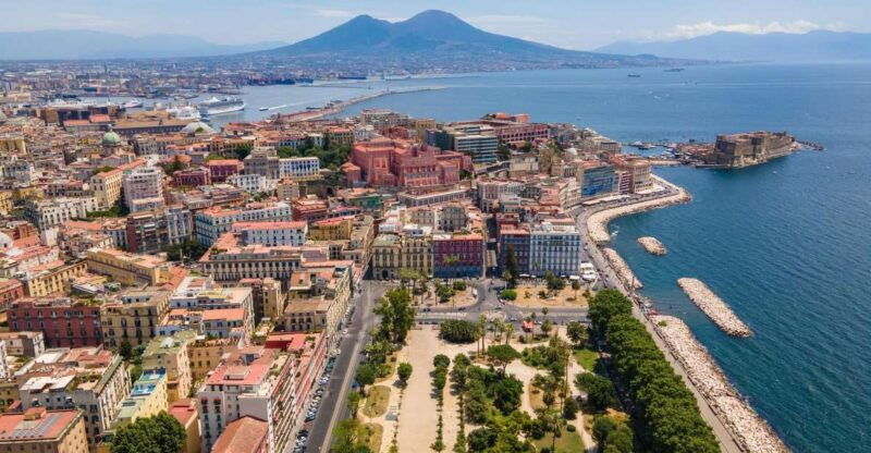 naples-express-walk-with-a-local-in-60-minutes