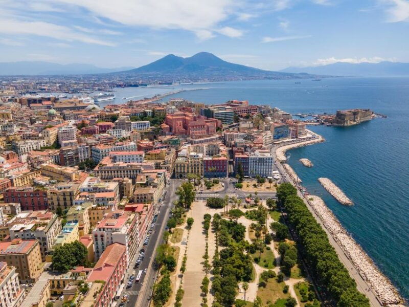 naples-express-walk-with-a-local-in-60-minutes