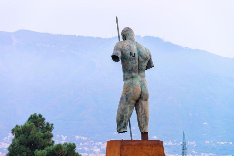 naples-express-walk-with-a-local-in-60-minutes