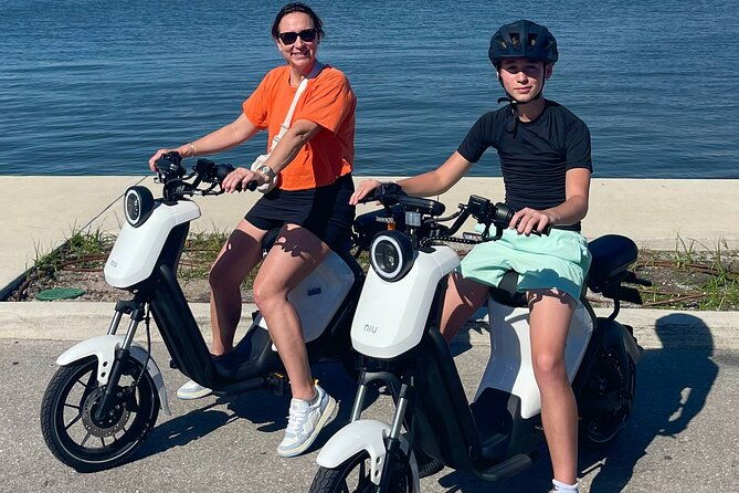 naples-florida-electric-moped-tour-family-fun-easy-to-ride
