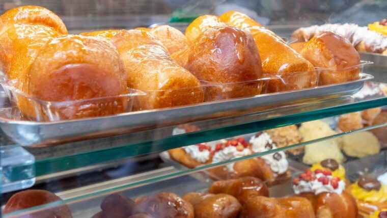 naples-guided-tour-of-spaccanapoli-and-street-food-tasting