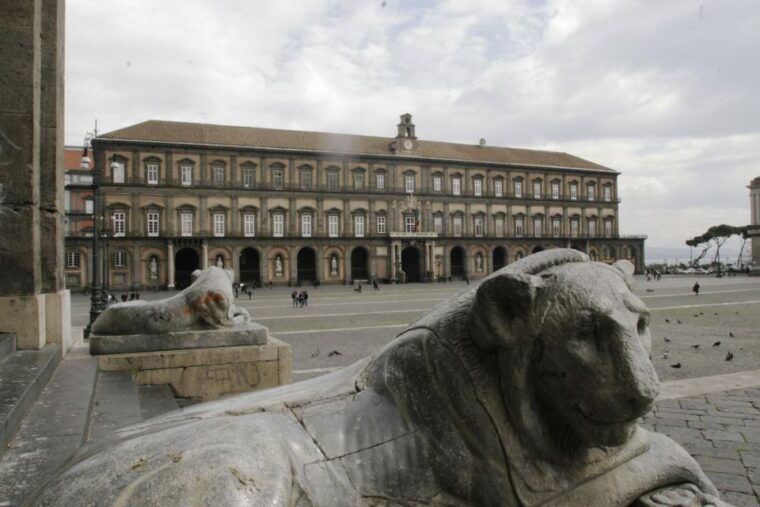 naples-historic-center-guided-tour-with-underground-ruins