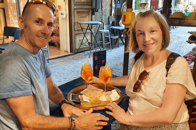 naples-historic-center-private-tour-with-pizza-lunch