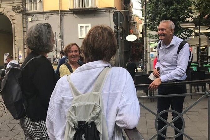 naples-historic-center-private-tour-with-pizza-lunch