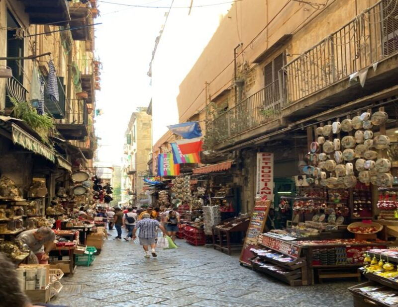 naples-historic-center-traditions-legends-folklore-tour