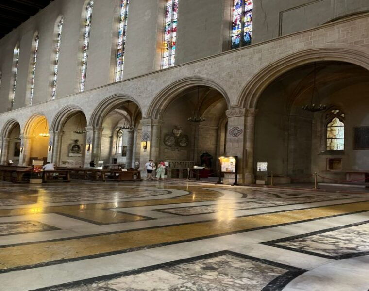 naples-historic-center-traditions-legends-folklore-tour