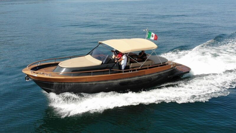 naples-luxury-capri-boat-trip