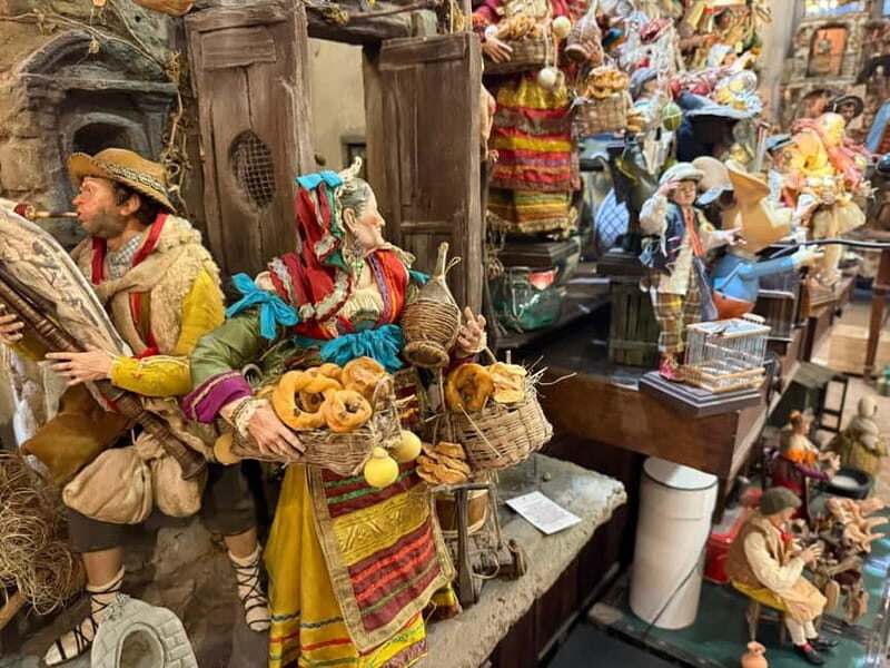 Naples: Nativity Figurine Workshop & Pizza Tasting Tour - Exploring Naples: The Perfect Blend of Tradition and Flavor
