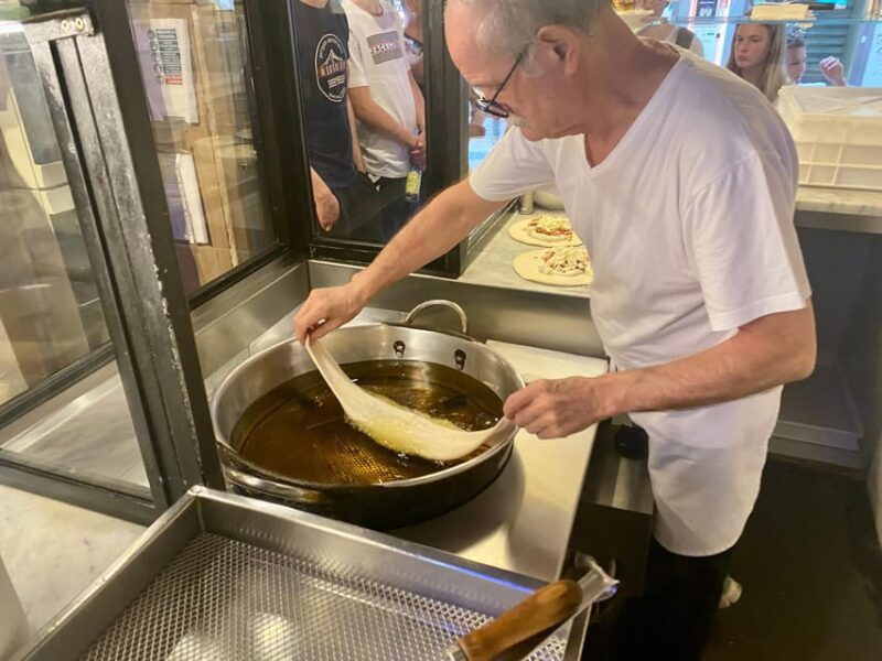 naples-old-city-center-street-food-tour-with-expert