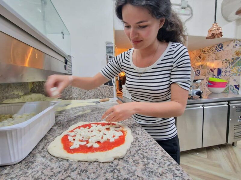 naples-pizza-making-class-with-local-pizzaiolo