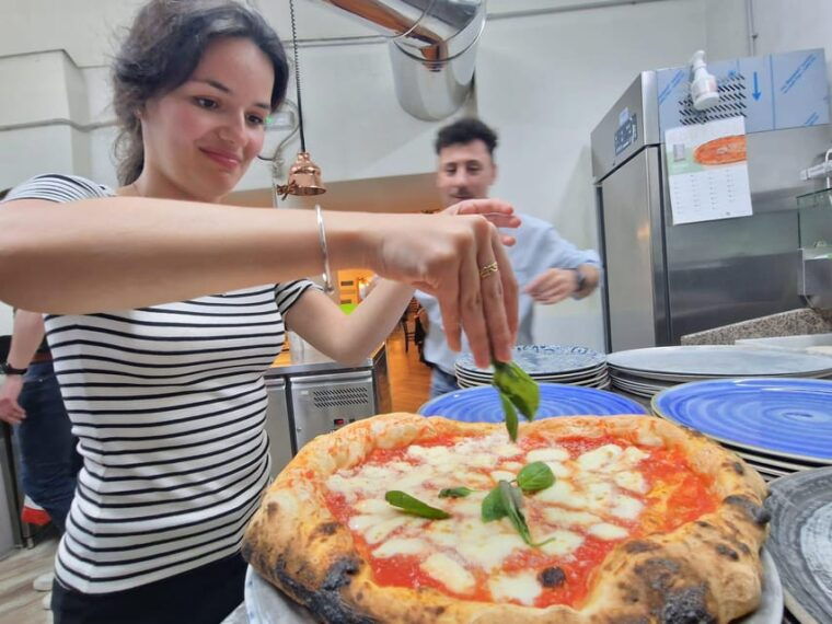 naples-pizza-making-class-with-local-pizzaiolo