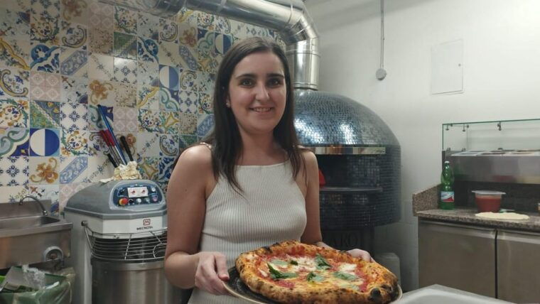 naples-pizza-making-class-with-neapolitan-chef-and-drink