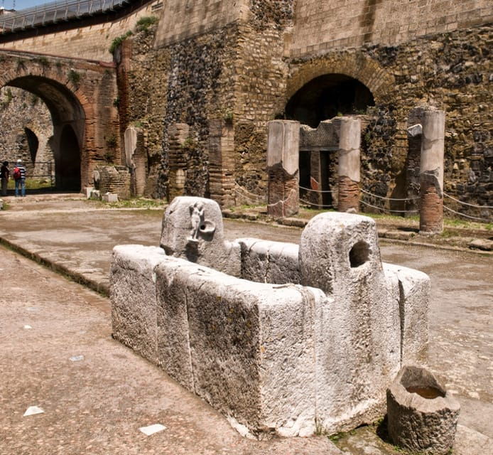 naples-pompeii-and-herculaneum-private-walking-tour