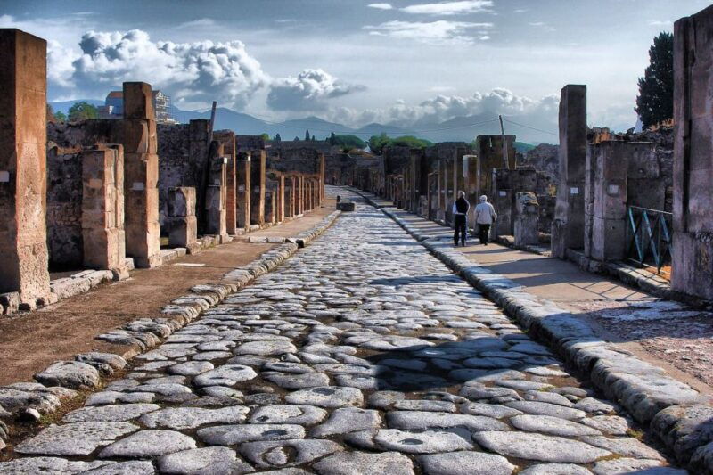 naples-pompeii-herculaneum-and-mt-vesuvius-private-tour