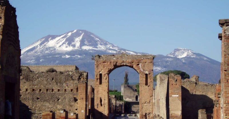 naples-pompeii-herculaneum-and-mt-vesuvius-private-tour