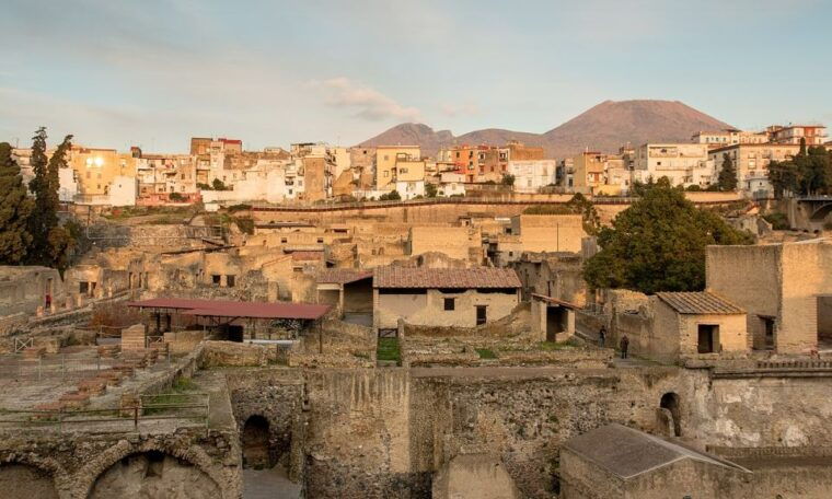 naples-pompeii-herculaneum-tour-with-lunch
