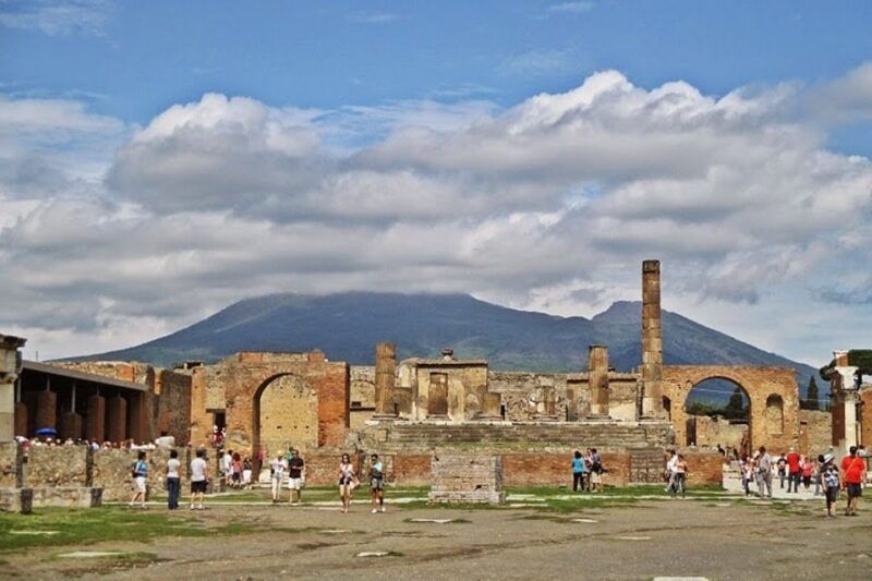 naples-pompeii-vesuvius-and-wine-tasting-tour