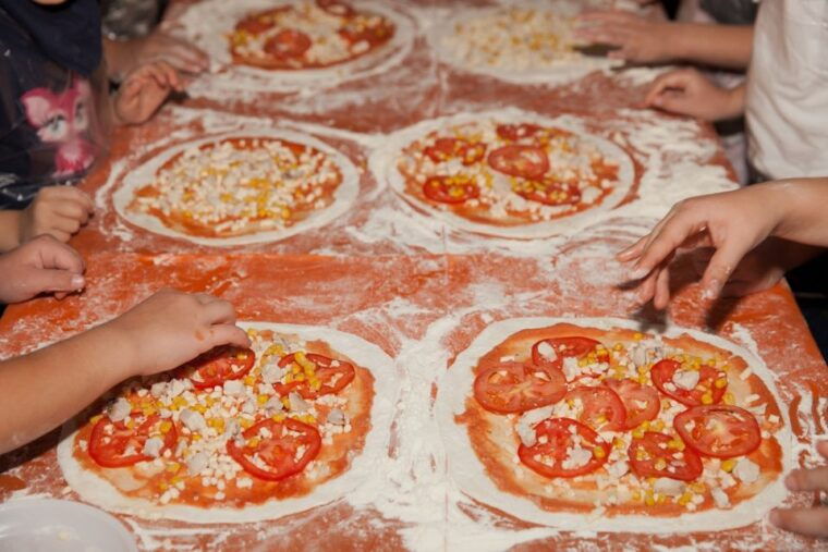 naples-premium-pizza-making-class-at-a-pizzeria-2