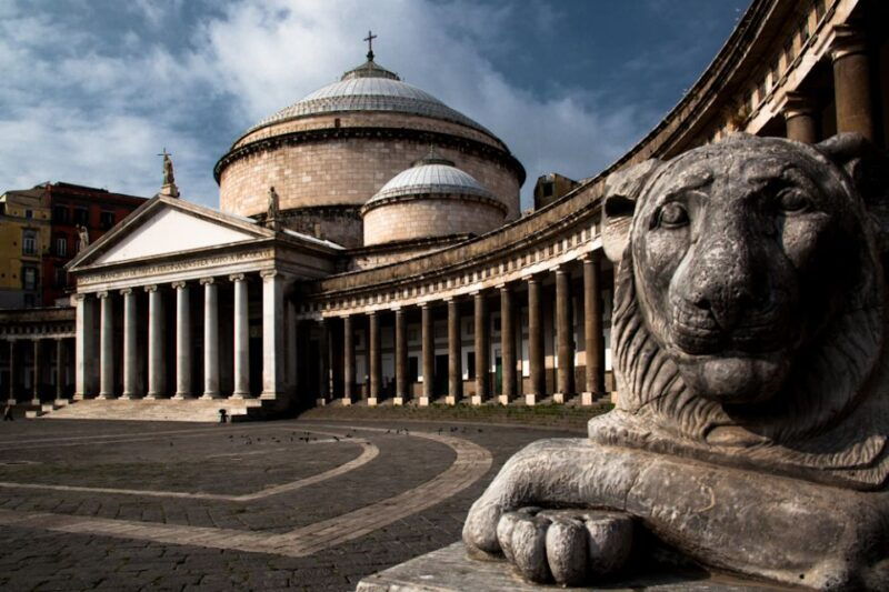 naples-private-classic-vespa-city-tour