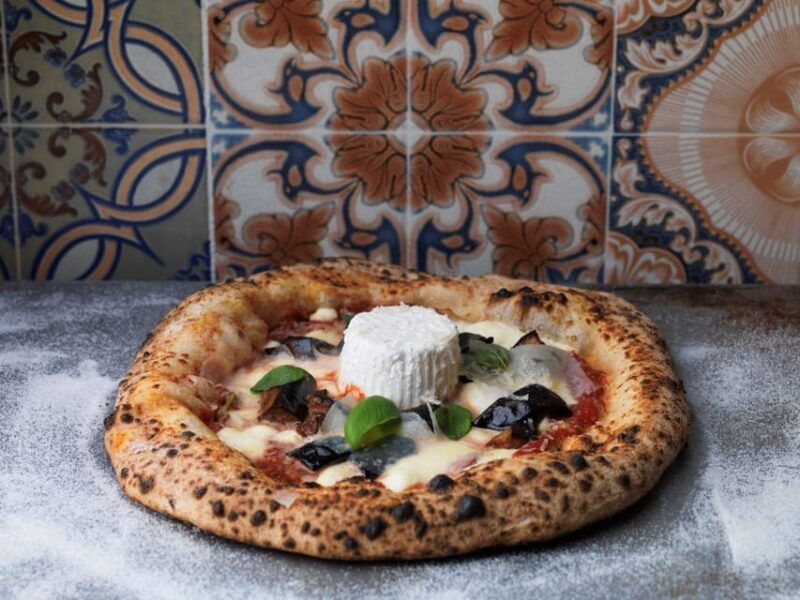 naples-private-family-mythology-treasure-hunt-w-food-stops