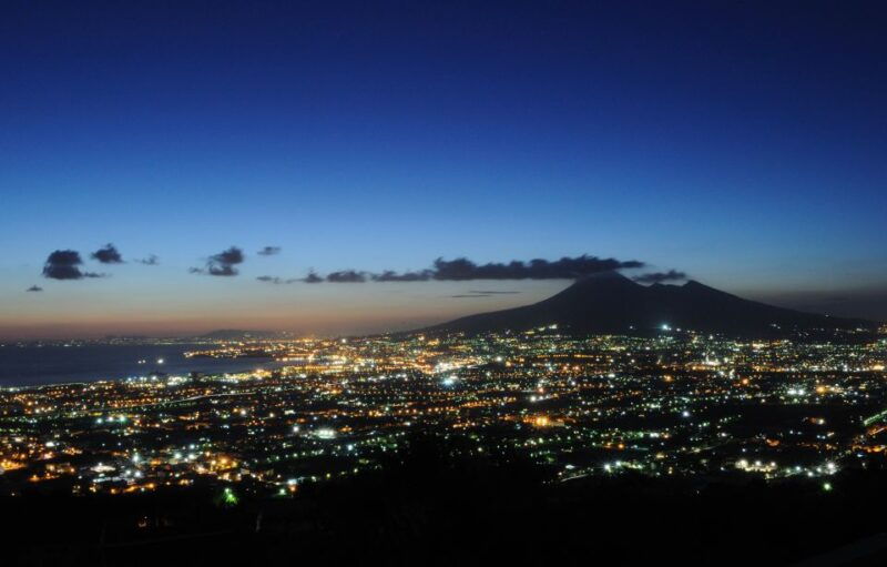 naples-romantic-dinner-on-the-rooftop-terrace