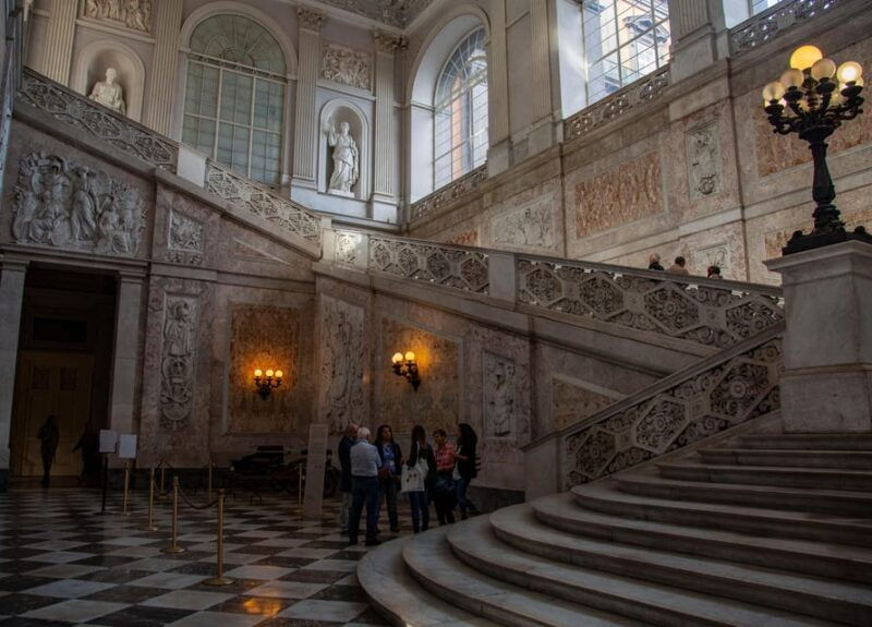 naples-royal-palace-and-spanish-quarter-guided-tour