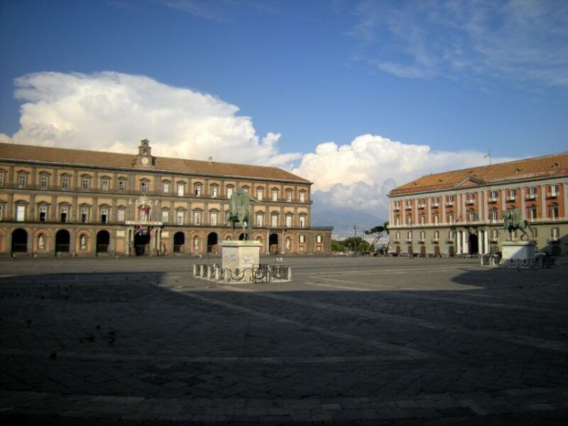 naples-royal-palace-and-spanish-quarter-private-tour