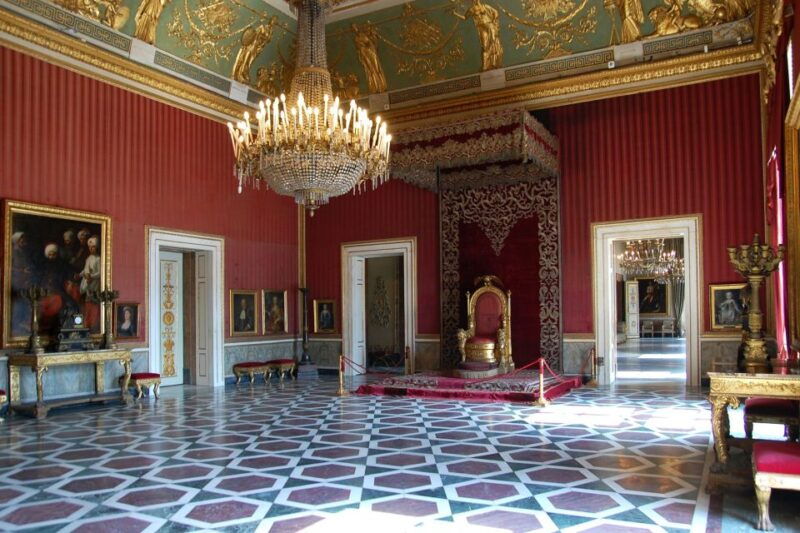 naples-royal-palace-and-spanish-quarter-private-tour