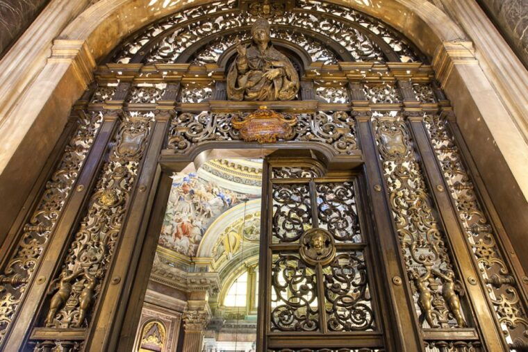 naples-san-gennaro-experience-with-filangieri-museum-option