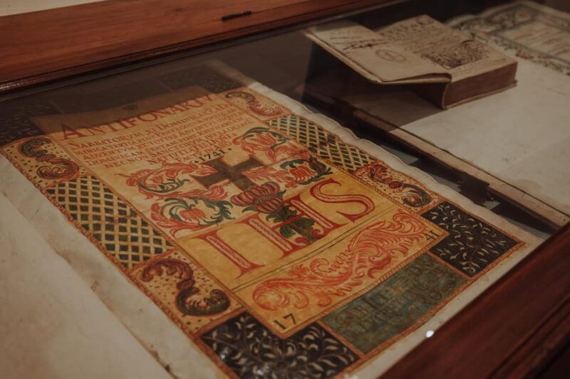 naples-santa-chiara-cloister-guided-group-tour