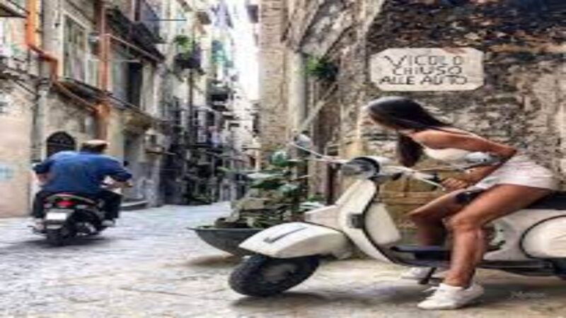 naples-scooter-motorbike-rental-airport-hotel-delivery
