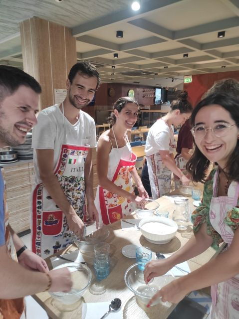naples-small-group-pizza-making-with-drink-included