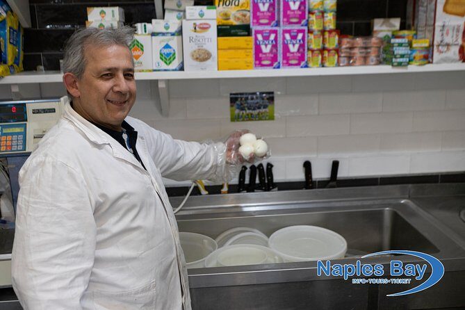 Naples Street Food and Gastronomic Walking Tour - A Closer Look at the Naples Street Food and Gastronomic Experience