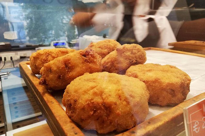Naples Street Food Tour with a Native & Top Rated Expert - Piazza del Gesu Nuovo and Final Tastings