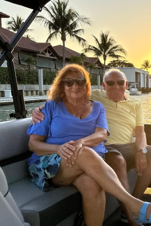 naples-sunset-boat-tour-with-snacks-and-drinks