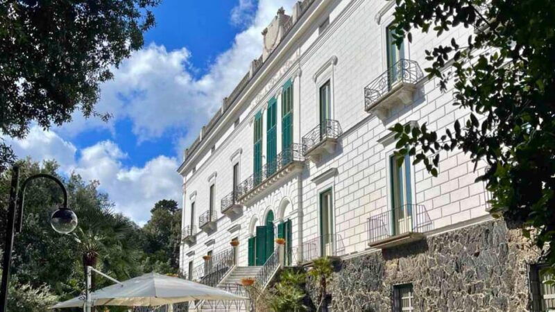 naples-tour-in-vomero-and-chiaia-with-funicular-railway