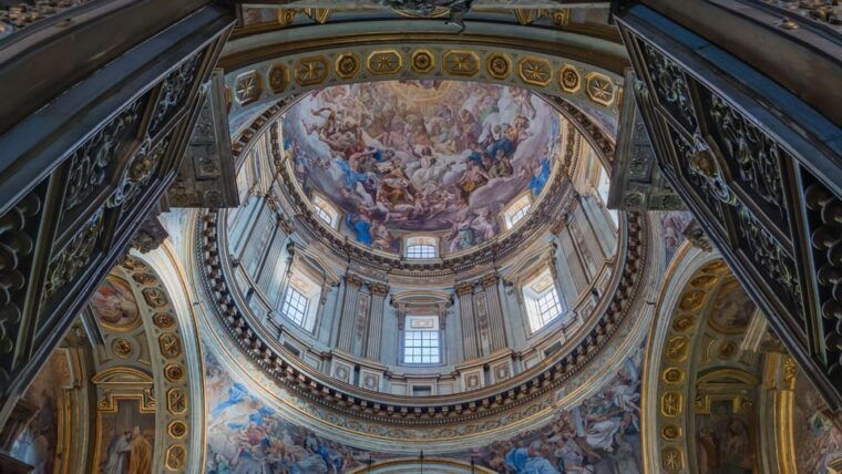 naples-tour-of-spaccanapoli-and-visit-to-san-gennaro-chapel